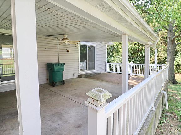 4th image of 1792 Fairfax Dr