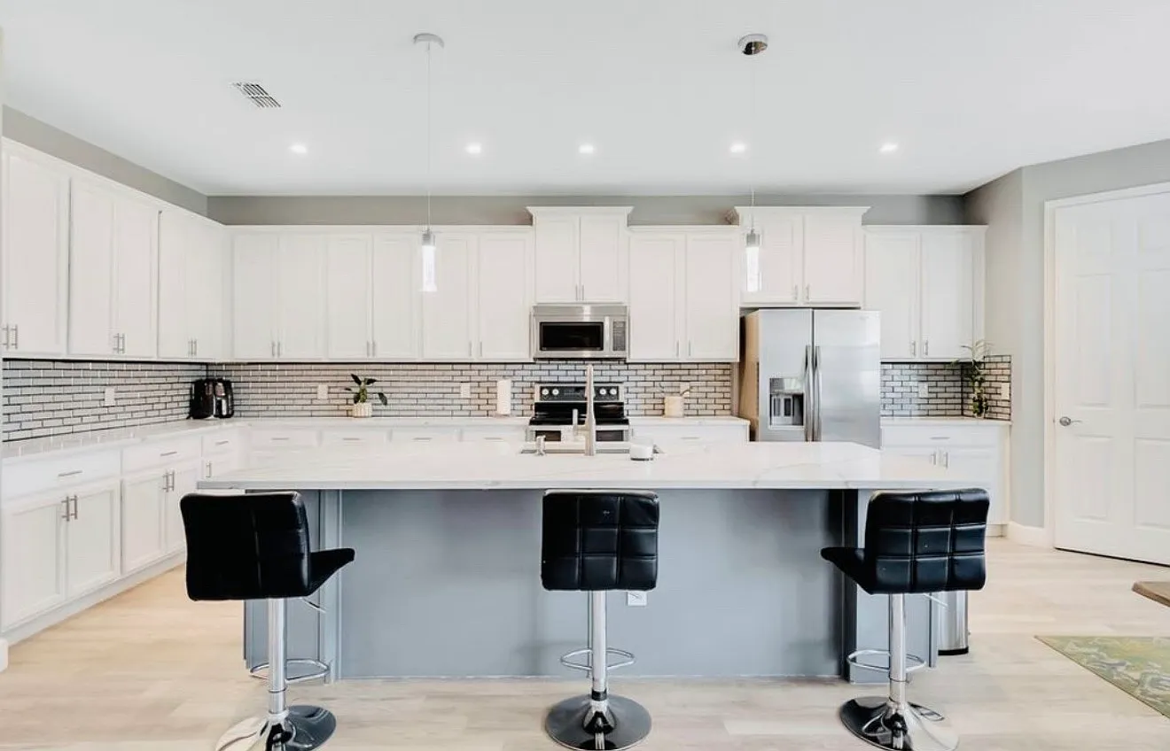 4 bed, 3.5 bath, 2533 sqft, $3,800 — Photo 4
