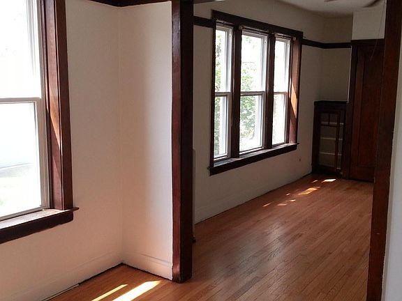 2nd image of 3751 N Leclaire Ave