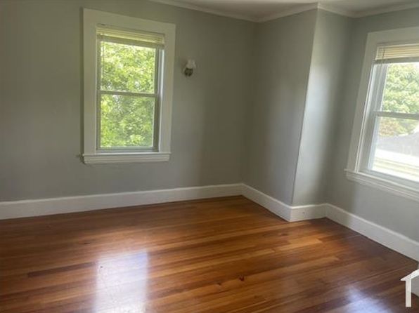 15 Hoyle St #3