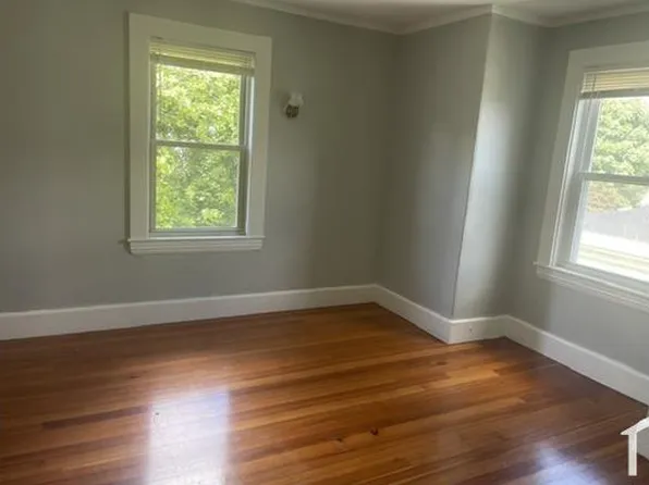 15 Hoyle St #3, Norwood, MA 02062