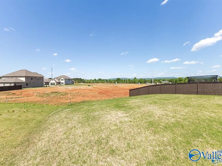 107 Ranna Dr — Photo 28