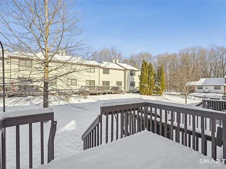 17 Oak Forest Dr #2 — Photo 35