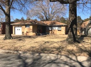 520 E Martha Ave, Mulvane, KS 67110