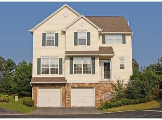 199 Winding Hill Dr, Hackettstown, NJ 07840