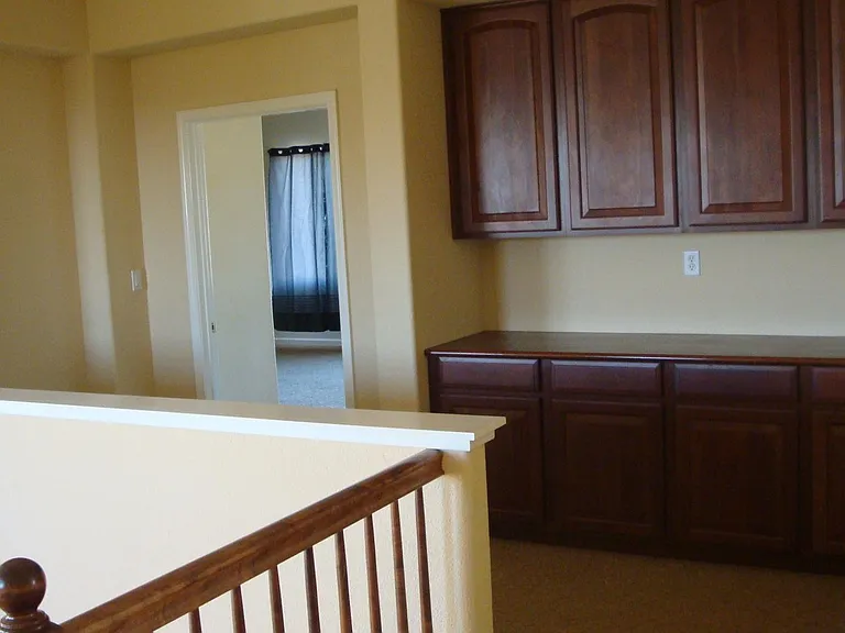 210 Independence Ct — Photo 8