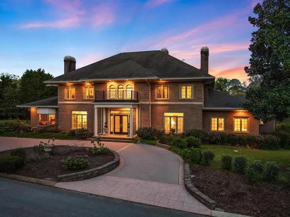 5636 Mountain Breeze Dr, Chattanooga, TN 37421