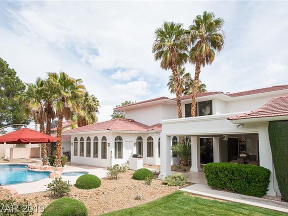2nd image of 3171 Coachlight Cir