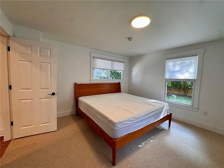 687 Brownwood Ave SE — Photo 14