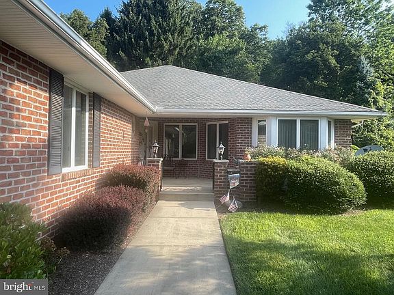 2nd image of 3631 Coventry Ct