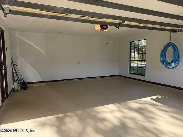 2295 Foxwood Dr — Photo 15
