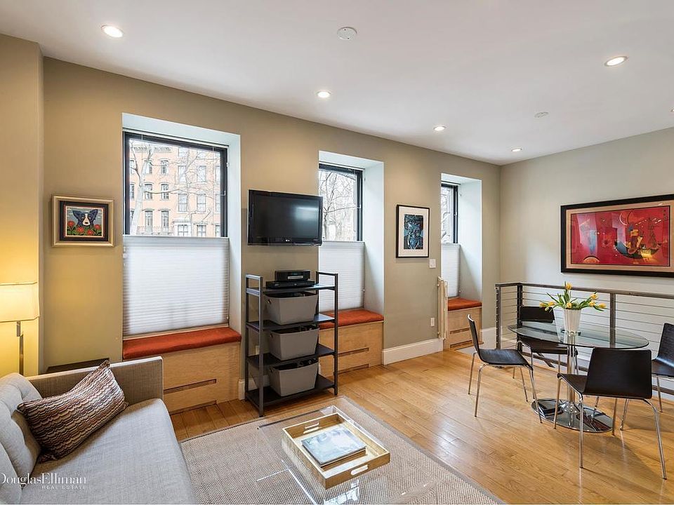 1st image of 40 Stuyvesant St APT 1