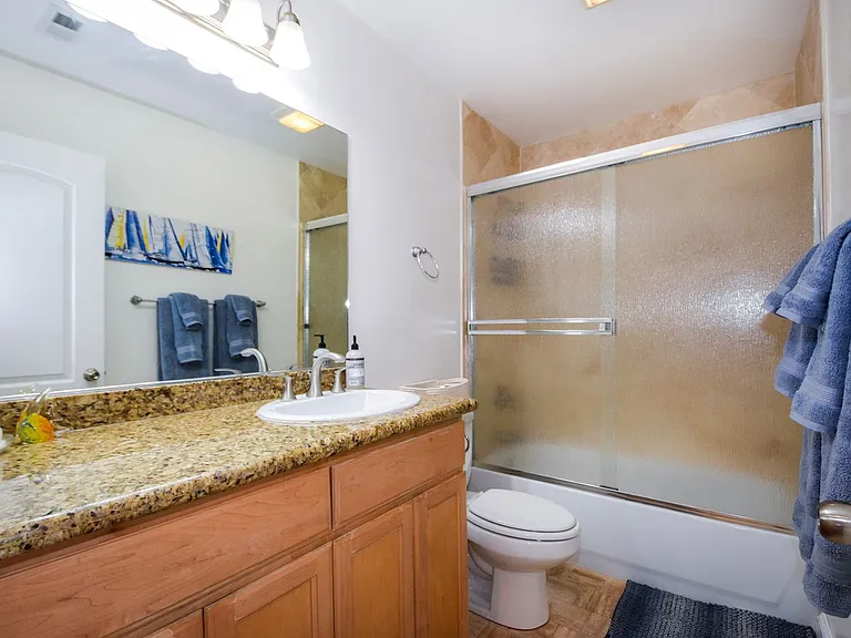 1052 Isabella Ave #A — Photo 14