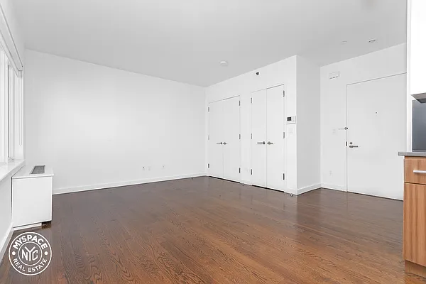 Rented by MySpaceNYC | media 51