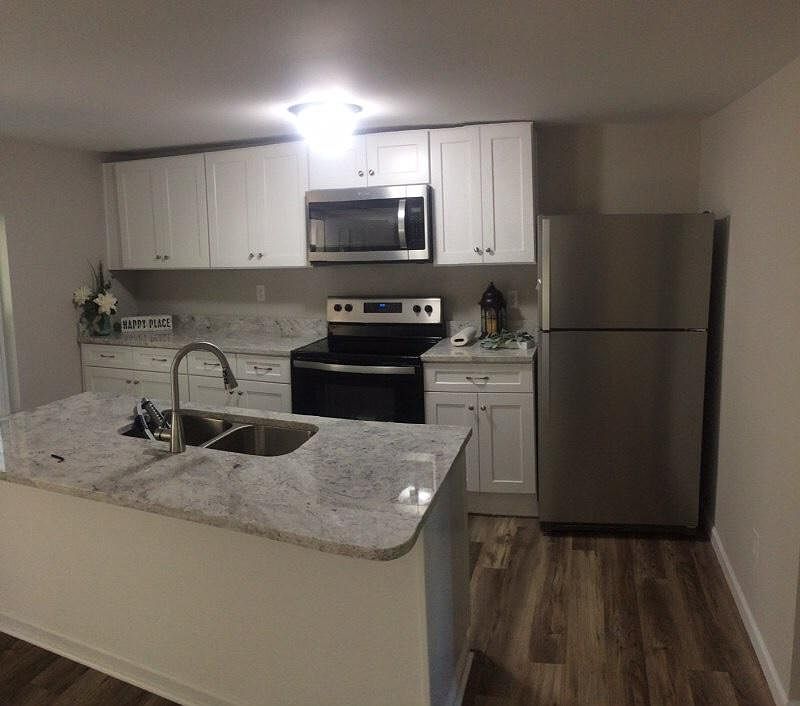 Brand New Easy Clean Kitchen