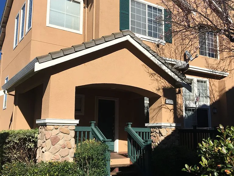 5000 Starling St — Photo 1