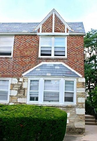1st image of 130 E Walnut Park Dr