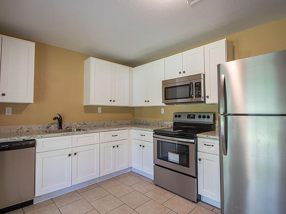 5th image of 429 N Wilson Blvd