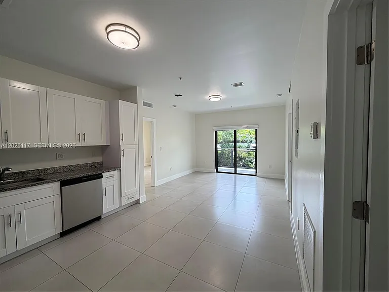 2425 NW 24th Ave #103 — Photo 4