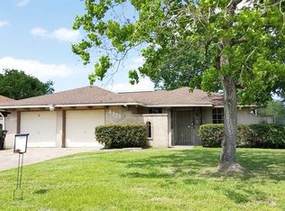 6835 Heath St, Houston, TX 77016