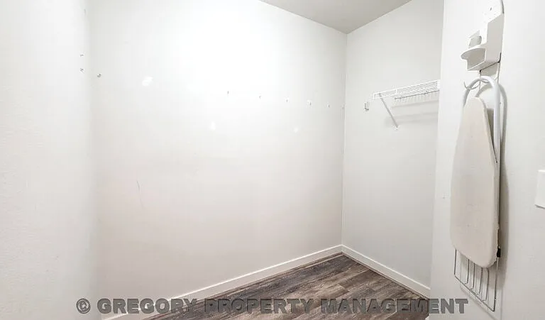 925 110th Ave NE #306 — Photo 27