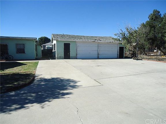 3rd image of 17406 Grevillea St