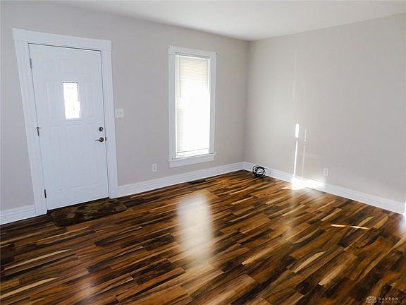 2nd image of 106 N 9th St