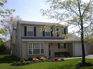 17 Hanover Ct, Langhorne, PA 19047