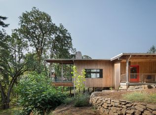 17171 NE Fairview Dr, Dundee, OR 97115