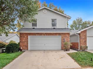 16 Fieldcrest Dr #29, Columbia, IL 62236