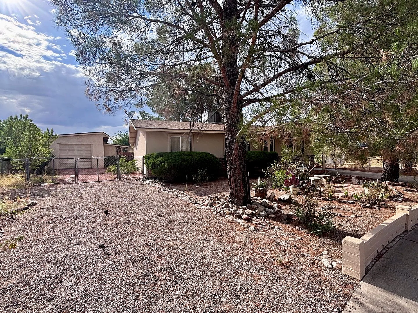 Unfurnished, 1-Year Long-Term Rental- Leasing Special: $750 Off 1st month rent with a year lease! — Photo 2