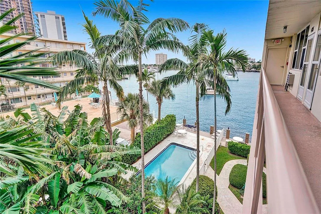 1 bed, 1.0 bath, 831 sqft, $4,800 — Photo 3