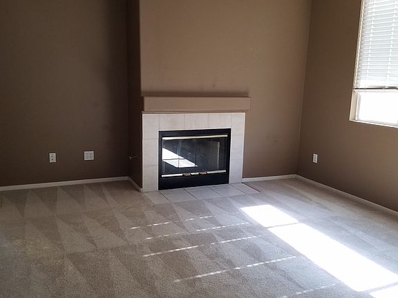 Living room_07052016