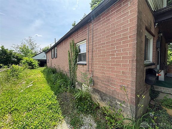 2nd image of 752 Whitmore Ave
