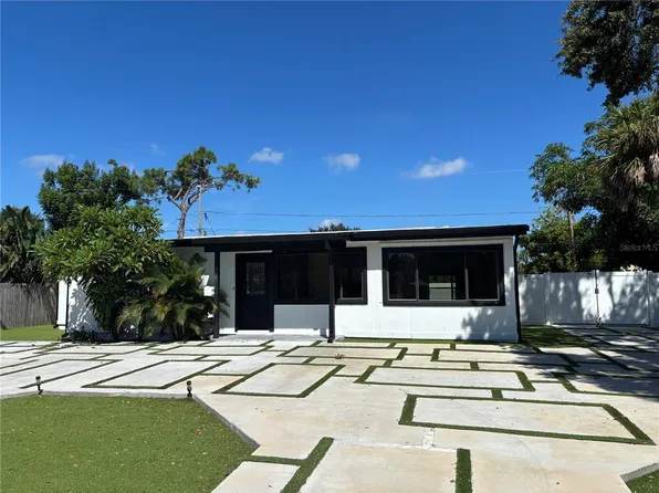 3983 Marlin Dr SE, Saint Petersburg, FL 33705