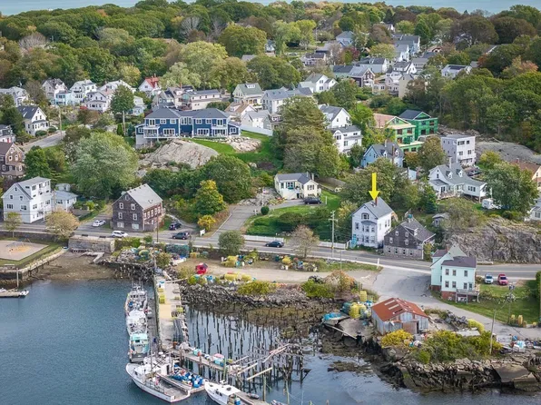 86 E Main St, Gloucester, MA 01930