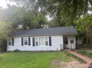929 Chester Cir, Fayetteville, NC 28303