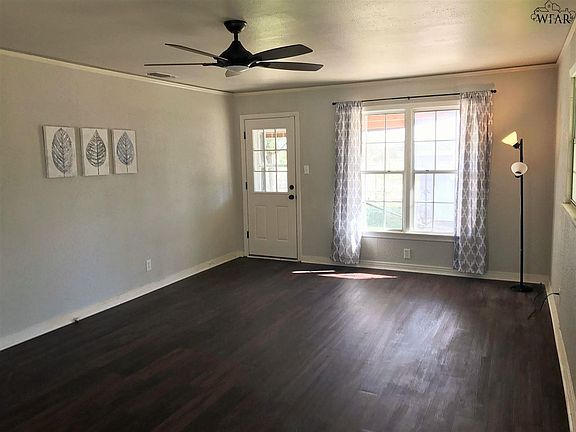 4th image of 2619 Fairway Dr