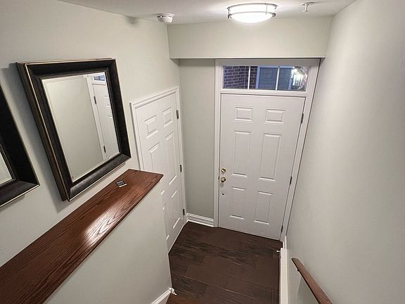 4th image of 995 Kensington Dr