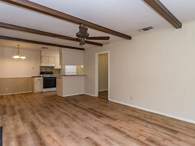 4146 Longvale Dr — Photo 10
