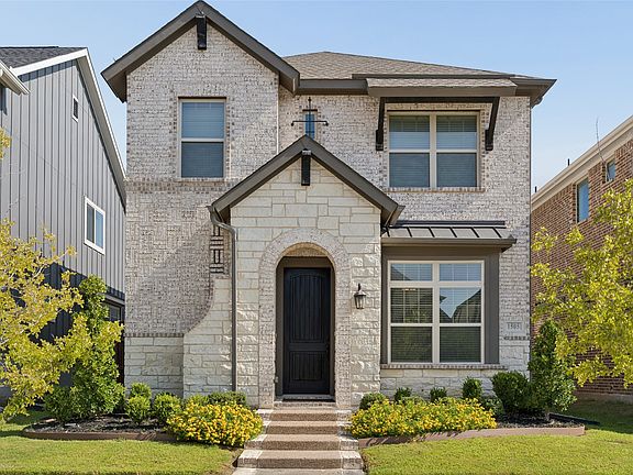 3rd image of 1505 Rose Willow Way