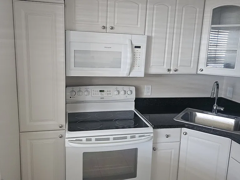11700 Park Blvd #106 — Photo 6