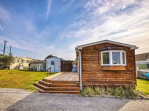 636 Marlin Ave, Montauk