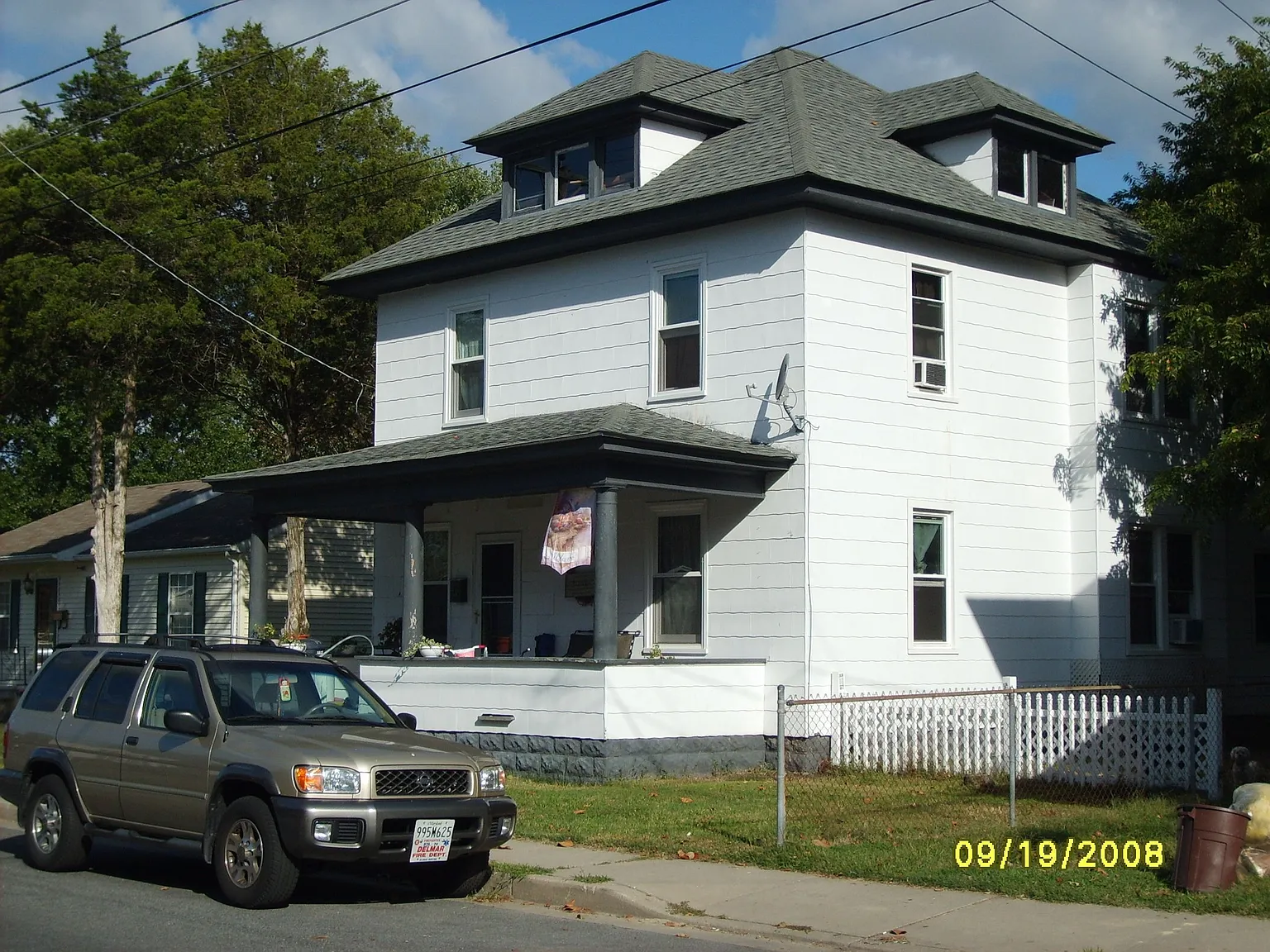 9 E Pine St photo 1
