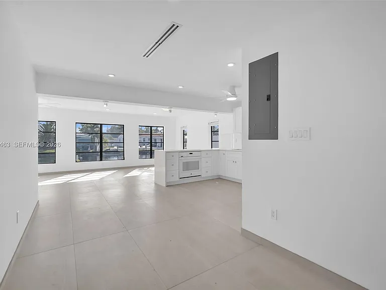 2706 Scott St — Photo 12