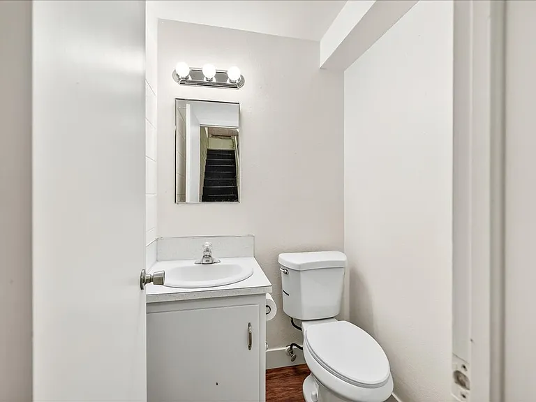 824 S Curtis Rd — Photo 8