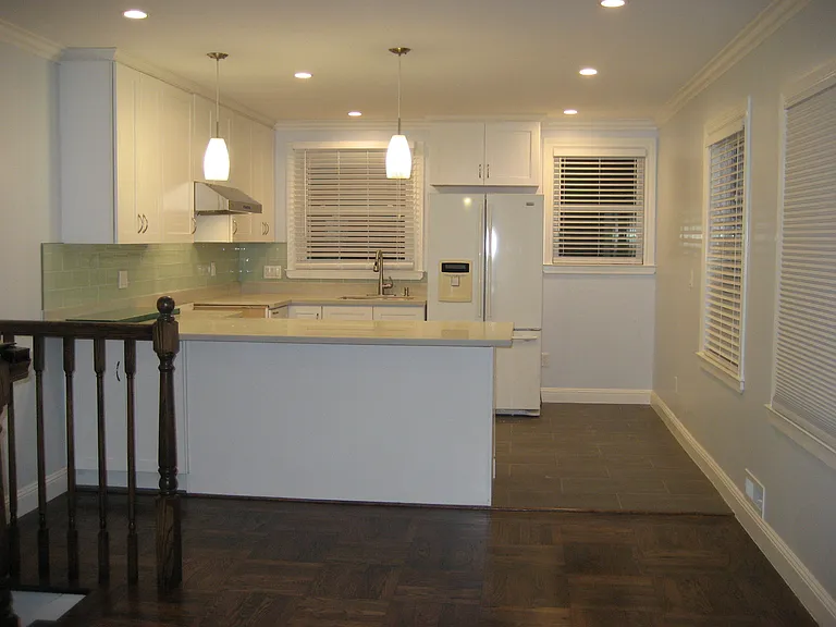 77 Forest Grove Dr — Photo 4