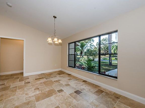 5th image of 2511 Rolling Oaks Dr