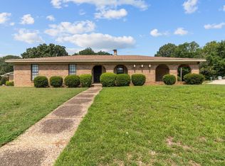 2 Bradford Dr, Little Rock, AR 72227