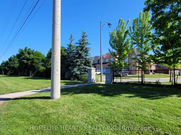 43 Turquoise Cres, Brampton, ON L6P 2R3